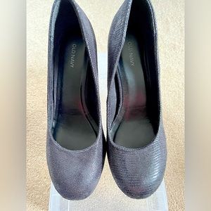 Black Heels - size 7